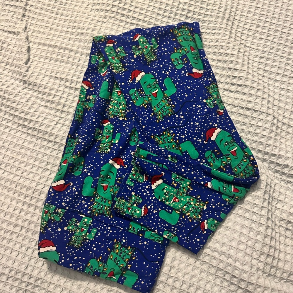 Christmas Cactus Leggings LuLaRoe Tall & Curvy